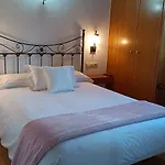Casa Brues Boborás